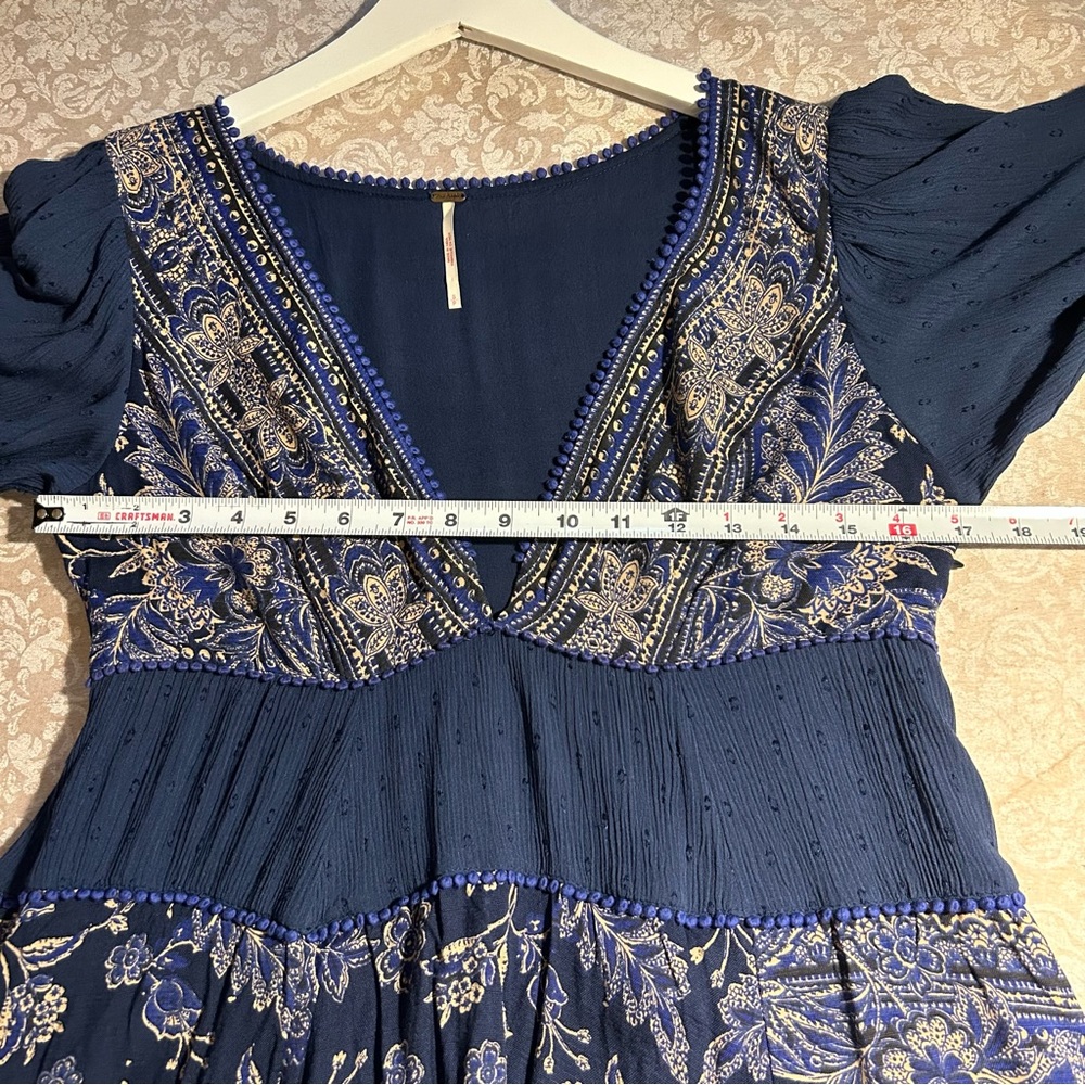 Boho-Style Deep Blue V-Neck Tiered Mini Dress - Picture 12 of 16